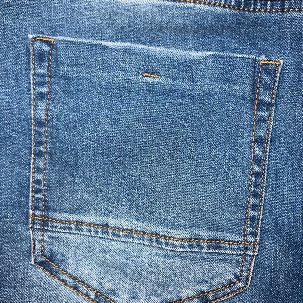 Vassari Slim Straight Fit Jean's - Picture 5 of 10
